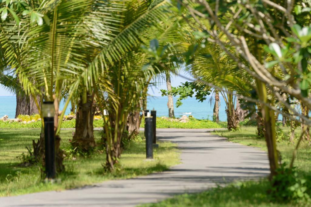 Khaolak Bhandari Resort&Spa - SHA Extra Plus Khao Lak Bagian luar foto